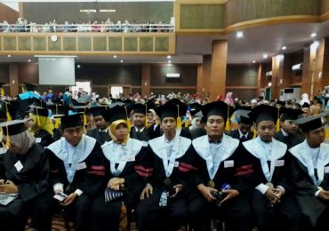 Hari Pertama Wisuda: 11 Nama Keluar Sebagai Lulusan Terbaik
